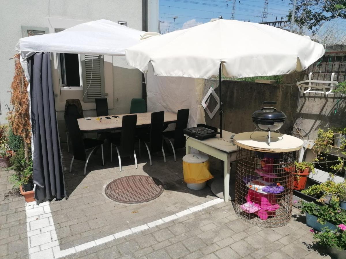 Chambre Double Standard LastMinut Payerne Extérieur photo